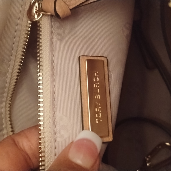 Purse - Picture 2 of 3